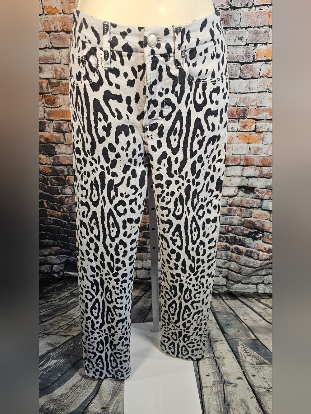 Good American Leopard Print Jeans Size 2 26 High Rise Straight Leg Animal Print